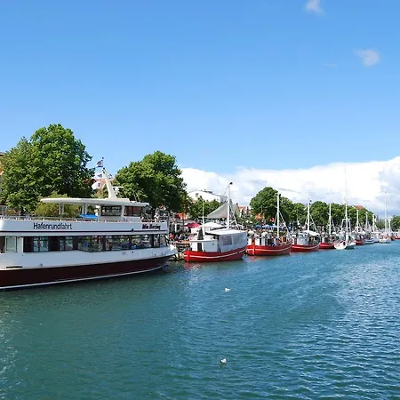 Lägenhet Ferienwohnung Warnemunde L Rostock